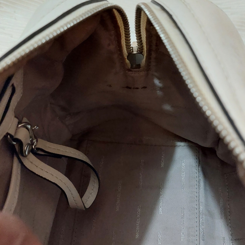 Michael Kors Ivory and Ebony Satchel - Picture 14 of 16